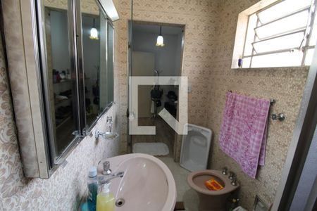 Casa à venda com 220m², 3 quartos e 2 vagasQuarto 2 - Banheiro