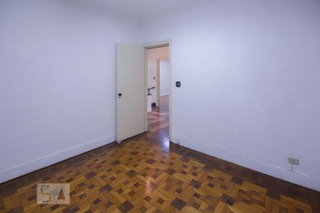 Casa à venda com 280m², 4 quartos e 8 vagas Casa à venda com 280m², 4 quartos e 8 vagasQuarto 2