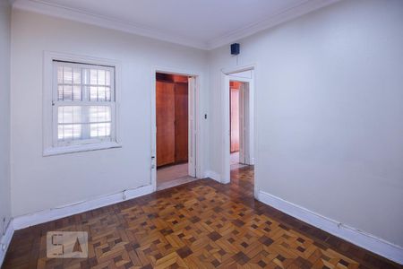 Casa à venda com 280m², 4 quartos e 8 vagas Casa à venda com 280m², 4 quartos e 8 vagasQuarto 4