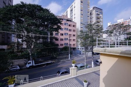 Casa à venda com 280m², 4 quartos e 8 vagas Casa à venda com 280m², 4 quartos e 8 vagasVista Varanda Edícula