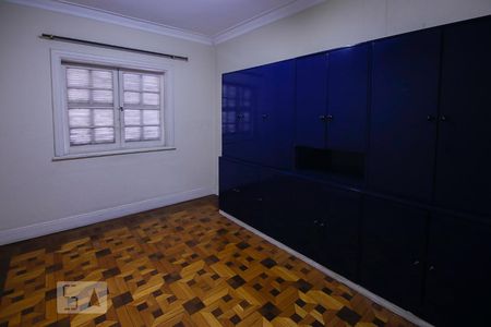 Casa à venda com 280m², 4 quartos e 8 vagas Casa à venda com 280m², 4 quartos e 8 vagasQuarto 1