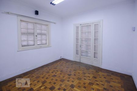 Casa à venda com 280m², 4 quartos e 8 vagas Casa à venda com 280m², 4 quartos e 8 vagasQuarto 2