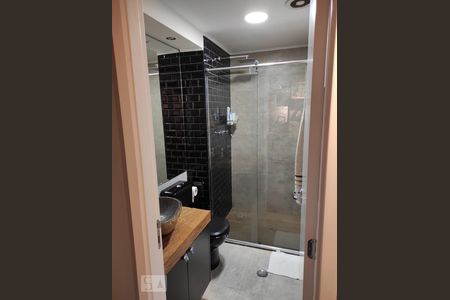 Banheiro de apartamento para alugar com 2 quartos, 48m² em Brás, São Paulo