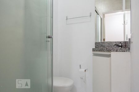 Banheiro de kitnet/studio à venda com 1 quarto, 33m² em República, São Paulo