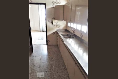 Casa à venda com 424m², 4 quartos e 5 vagasCozinha