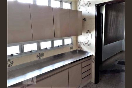 Casa à venda com 424m², 4 quartos e 5 vagasCozinha