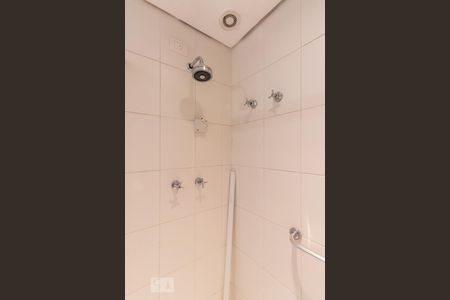 Studio para alugar com 45m², 1 quarto e 1 vaga Studio para alugar com 45m², 1 quarto e 1 vagaBanheiro