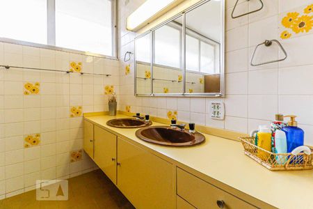 Casa à venda com 511m², 4 quartos e 6 vagasBanheiro
