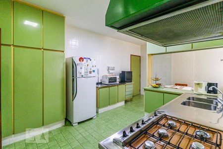 Casa à venda com 511m², 4 quartos e 6 vagasCozinha