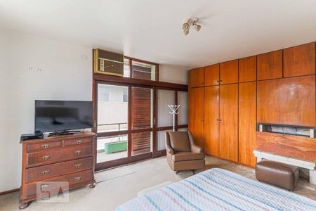 Casa à venda com 511m², 4 quartos e 6 vagasSuíte 2