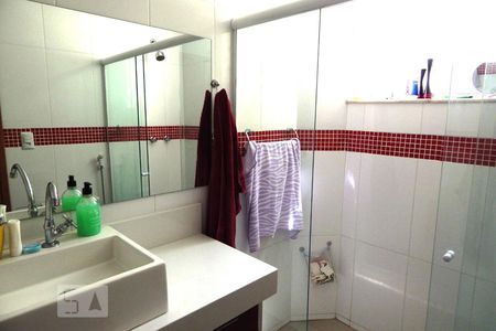 Apartamento à venda com 75m², 3 quartos e sem vagaBanheiro social 