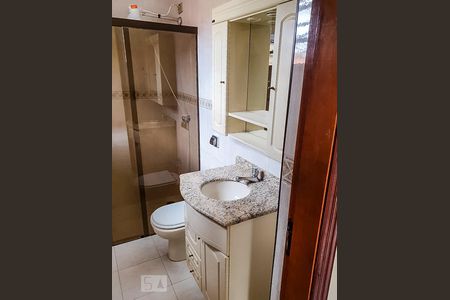 Casa à venda com 300m², 3 quartos e 8 vagasBanheiro