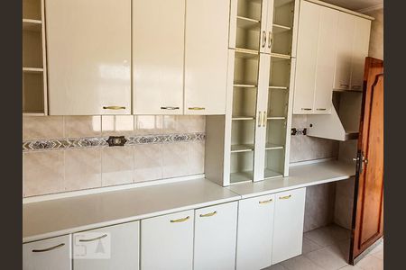 Casa à venda com 300m², 3 quartos e 8 vagasCozinha