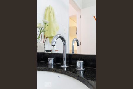 Casa à venda com 120m², 2 quartos e 3 vagasBanheiro Social