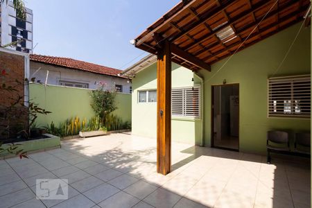 Casa à venda com 120m², 2 quartos e 3 vagasQuintal dos fundos