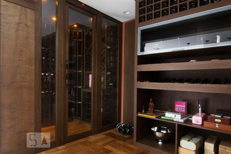 Casa à venda com 3 quartos, 417m² em Vila Paulicéia, São Paulo