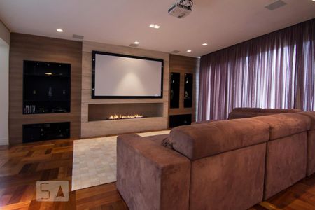 Casa à venda com 3 quartos, 417m² em Vila Paulicéia, São Paulo