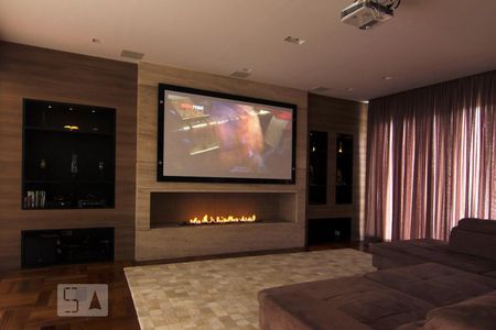 Casa à venda com 3 quartos, 417m² em Vila Paulicéia, São Paulo