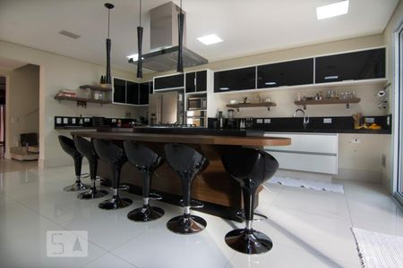 Casa à venda com 3 quartos, 417m² em Vila Paulicéia, São Paulo