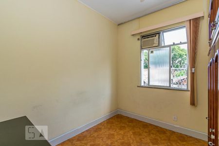 Quarto 1 de apartamento para alugar com 2 quartos, 60m² em Ramos, Rio de Janeiro