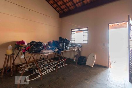 Casa à venda com 300m², 4 quartos e 2 vagas Casa à venda com 300m², 4 quartos e 2 vagasSala Parte Superior