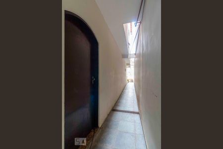 Casa à venda com 300m², 4 quartos e 2 vagas Casa à venda com 300m², 4 quartos e 2 vagasCorredor Externo - Porta de Entrada