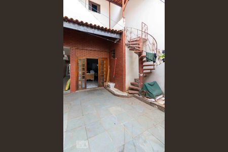 Casa à venda com 300m², 4 quartos e 2 vagas Casa à venda com 300m², 4 quartos e 2 vagasÁrea Externa