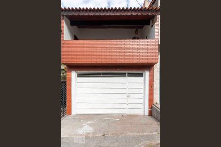 Casa à venda com 300m², 4 quartos e 2 vagas Casa à venda com 300m², 4 quartos e 2 vagasFachada