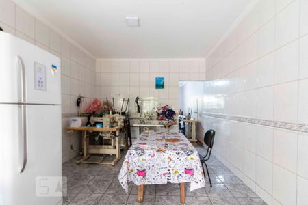 Casa à venda com 300m², 4 quartos e 2 vagas Casa à venda com 300m², 4 quartos e 2 vagasCozinha