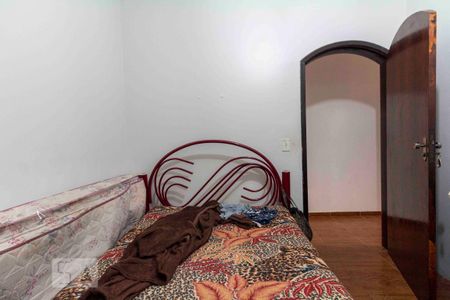 Casa à venda com 300m², 4 quartos e 2 vagas Casa à venda com 300m², 4 quartos e 2 vagasQuarto 2