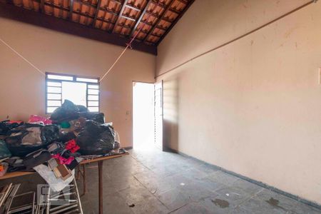 Casa à venda com 300m², 4 quartos e 2 vagas Casa à venda com 300m², 4 quartos e 2 vagasSala Parte Superior