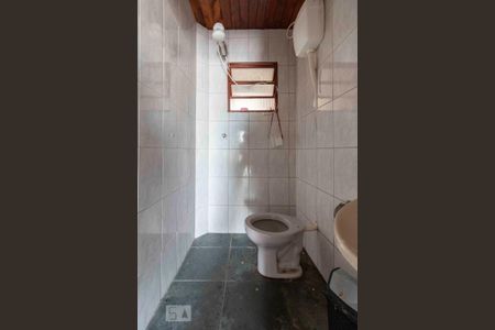Casa à venda com 300m², 4 quartos e 2 vagas Casa à venda com 300m², 4 quartos e 2 vagasBanheiro Parte Superior
