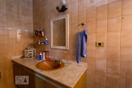 Casa à venda com 420m², 4 quartos e 2 vagasBanheiro