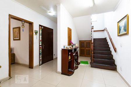Escada de casa à venda com 4 quartos, 420m² em Jardim Santa Helena, São Paulo