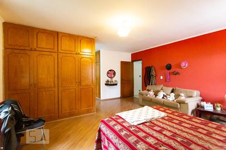 Casa à venda com 420m², 4 quartos e 2 vagasQuarto