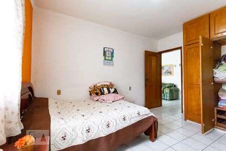 Casa à venda com 420m², 4 quartos e 2 vagasQuarto