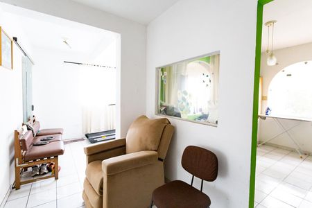 Casa à venda com 420m², 4 quartos e 2 vagasSala