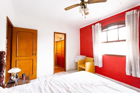 Casa à venda com 420m², 4 quartos e 2 vagasQuarto