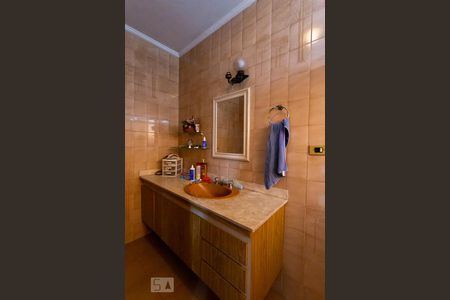 Casa à venda com 420m², 4 quartos e 2 vagasBanheiro