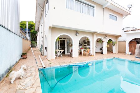 Casa à venda com 420m², 4 quartos e 2 vagasÁrea Externa