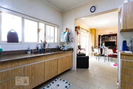 Casa à venda com 420m², 4 quartos e 2 vagasCozinha