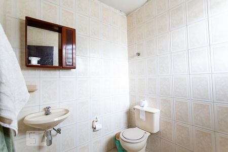 Casa à venda com 420m², 4 quartos e 2 vagasBanheiro 