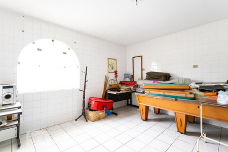 Casa à venda com 420m², 4 quartos e 2 vagasQuarto 