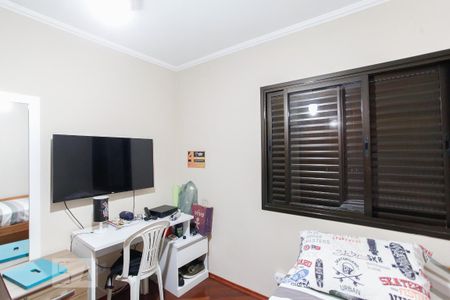 Apartamento à venda com 102m², 4 quartos e 3 vagasQuarto 2