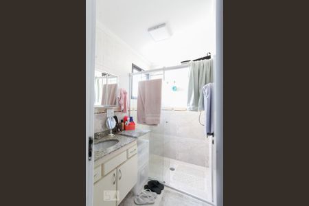 Apartamento à venda com 102m², 4 quartos e 3 vagasBanheiro da Suíte 1
