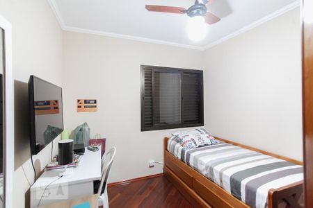 Apartamento à venda com 102m², 4 quartos e 3 vagasQuarto 2
