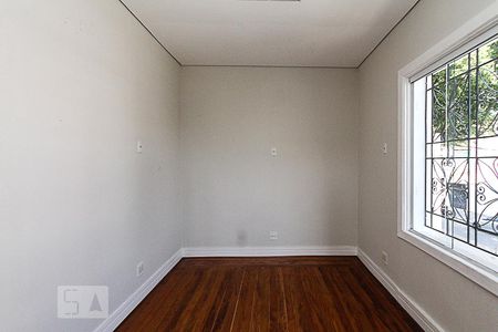 Casa à venda com 210m², 6 quartos e 2 vagas Casa à venda com 210m², 6 quartos e 2 vagasQuarto 06