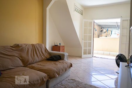 Casa de condomínio para alugar com 90m², 2 quartos e sem vaga Casa de condomínio para alugar com 90m², 2 quartos e sem vagaSala