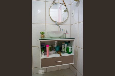 Casa de condomínio para alugar com 90m², 2 quartos e sem vaga Casa de condomínio para alugar com 90m², 2 quartos e sem vagaBanheiro