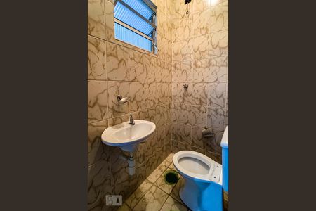 Casa à venda com 160m², 3 quartos e 2 vagas Casa à venda com 160m², 3 quartos e 2 vagasLavabo do Quintal